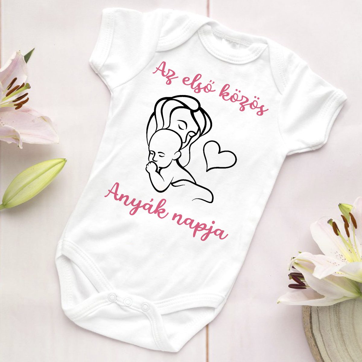 Az első közös anyák napja 2 gyerek body