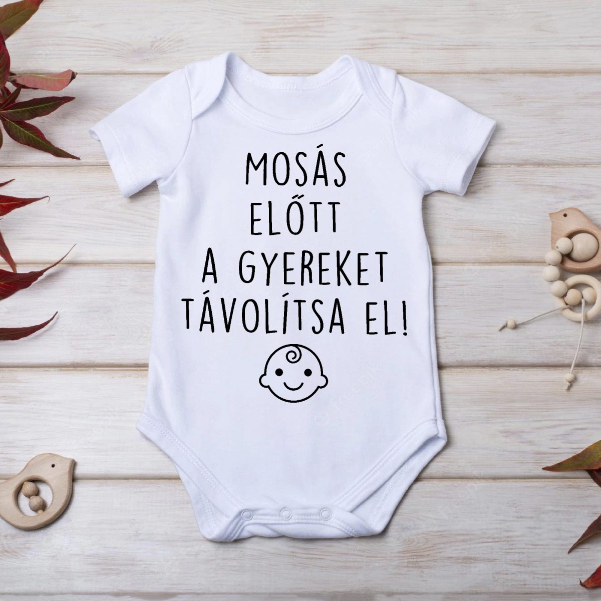 Mosás előtt a gyereket távolítsa el gyerek body