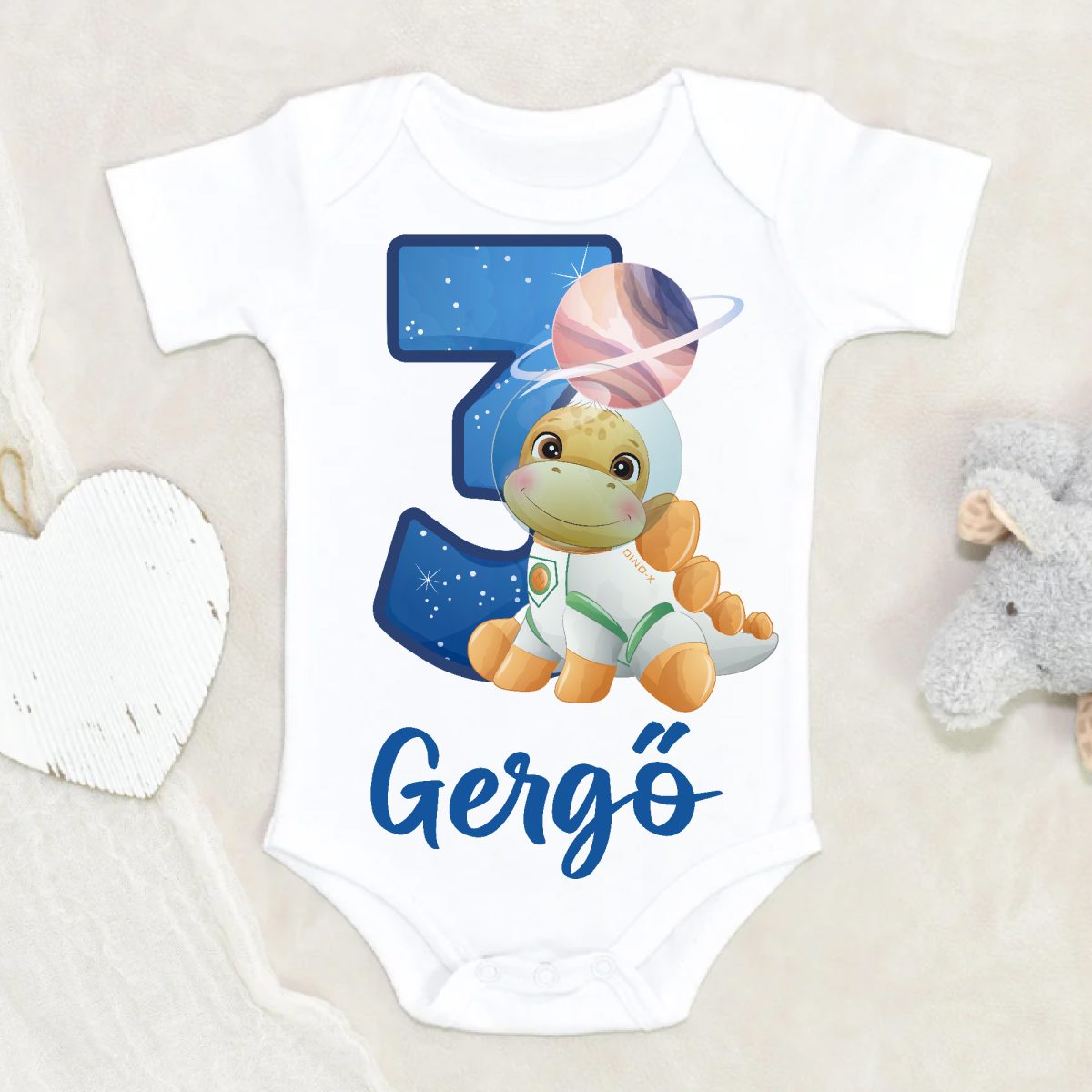 Űrhajós dínós harmadik szülinapos gyerek body saját névvel