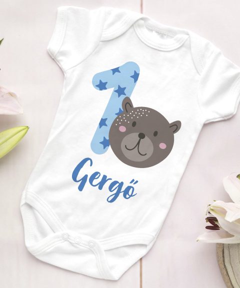Első szülinapos gyerek body, kék számmal, macival, saját névvel