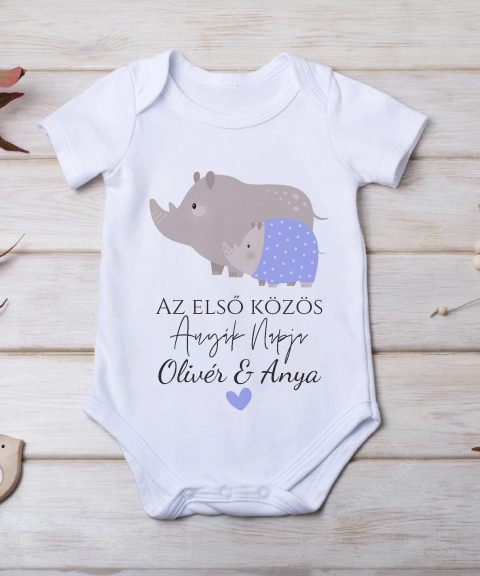 Az első közös anyák napja orrszarvús, neves gyerek body