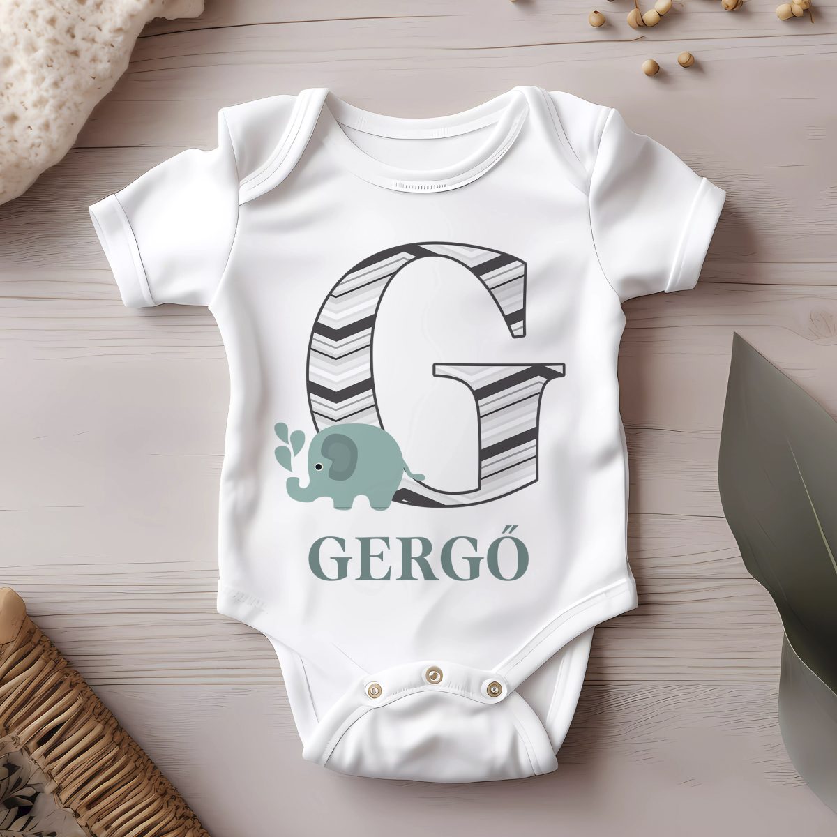 Elefántos gyerek body, saját névvel, kezdőbetűvel