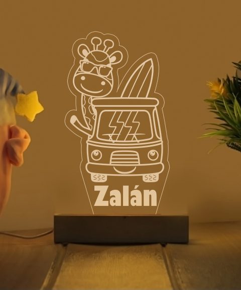 Nyaraló zsiráf névre szóló gyerek éjjeli led lámpa