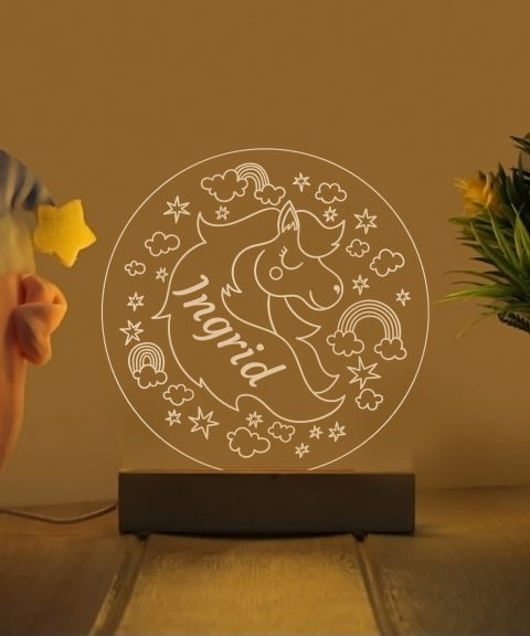Póni, nagy sörénnyel névre szóló gyerek éjjeli led lámpa
