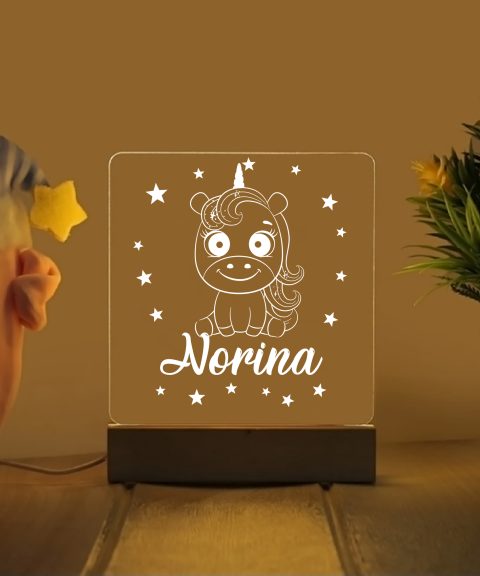 Ülő unikornis névre szóló gyerek éjjeli led lámpa