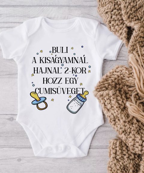 Buli a kiságyamnál kisfiú gyerek body