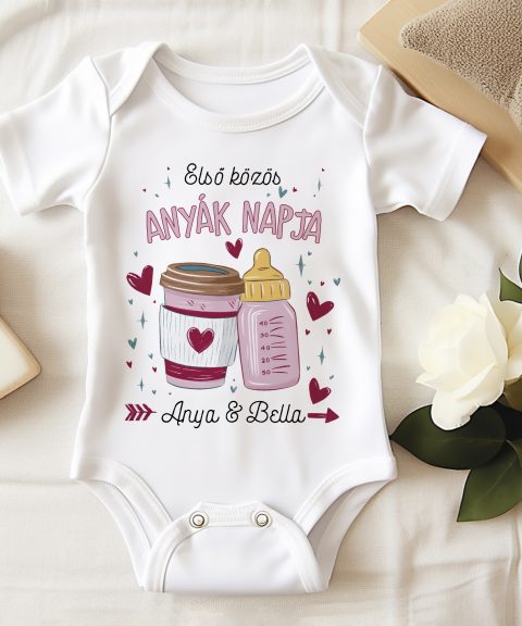 Első közös anyák napja, kislány gyerek body, névvel