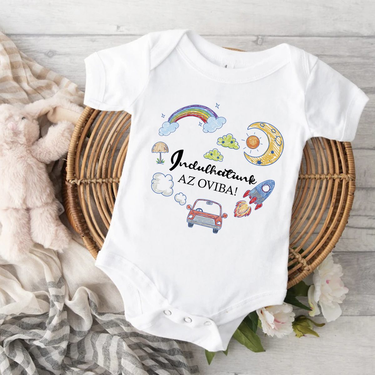 Indulhatunk az oviba, kisautóval gyerek body