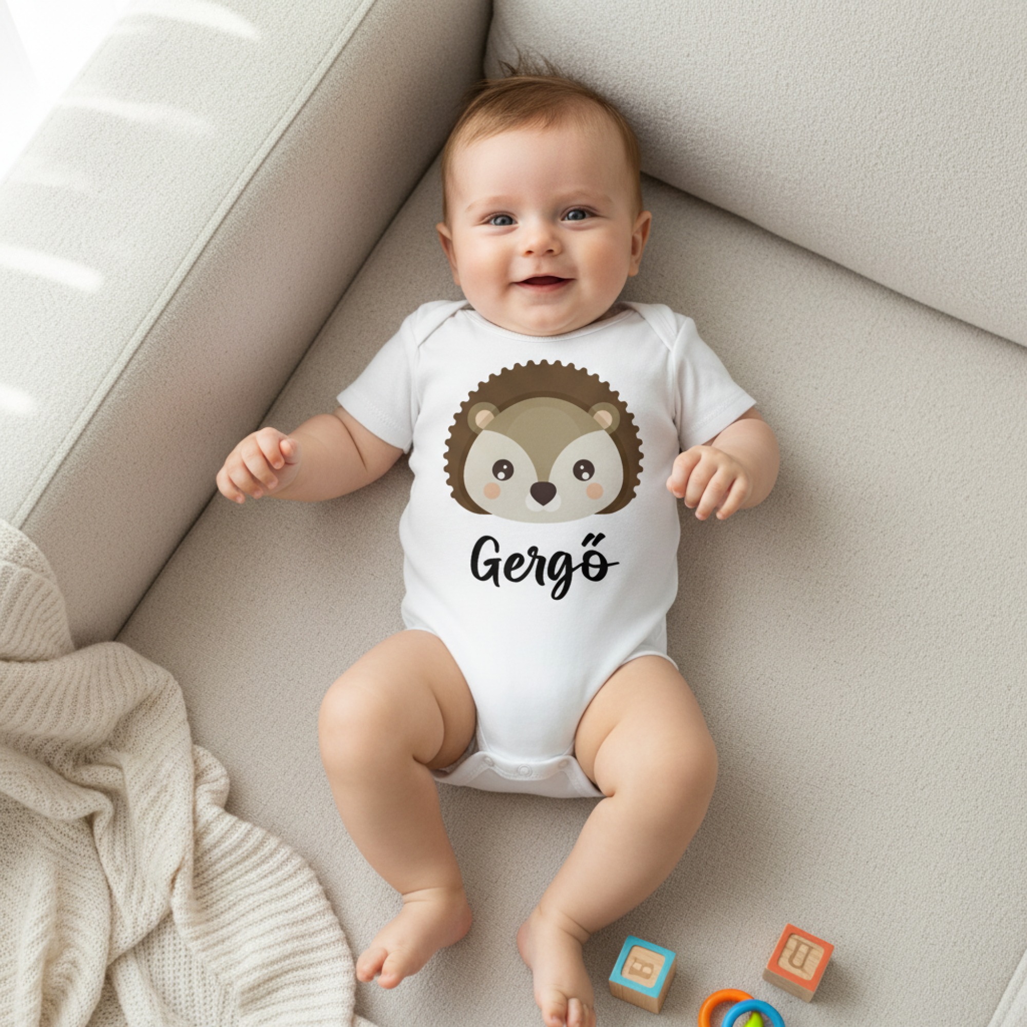 Sünis gyerek body saját névvel