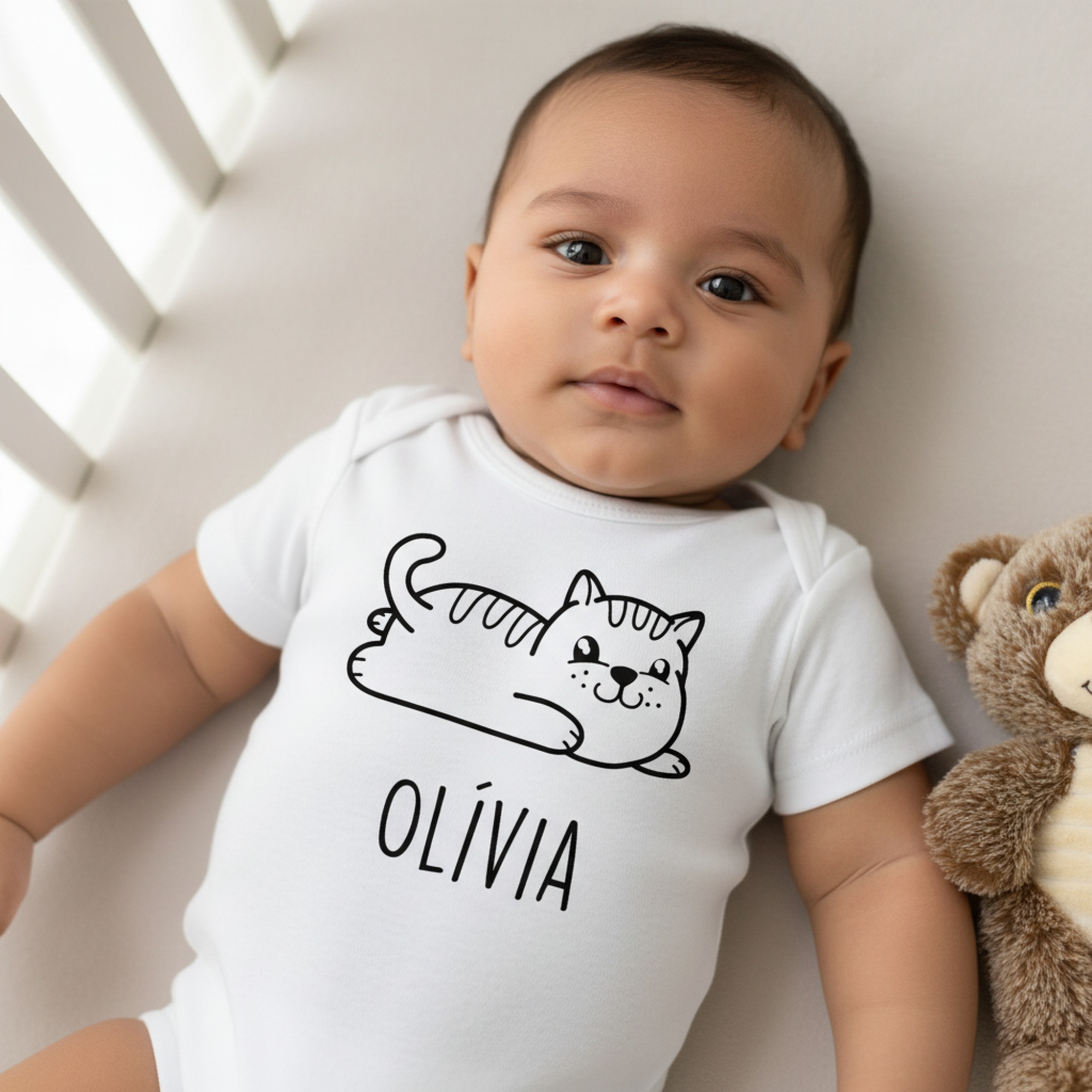 Fekvő cicás gyerek body saját névvel