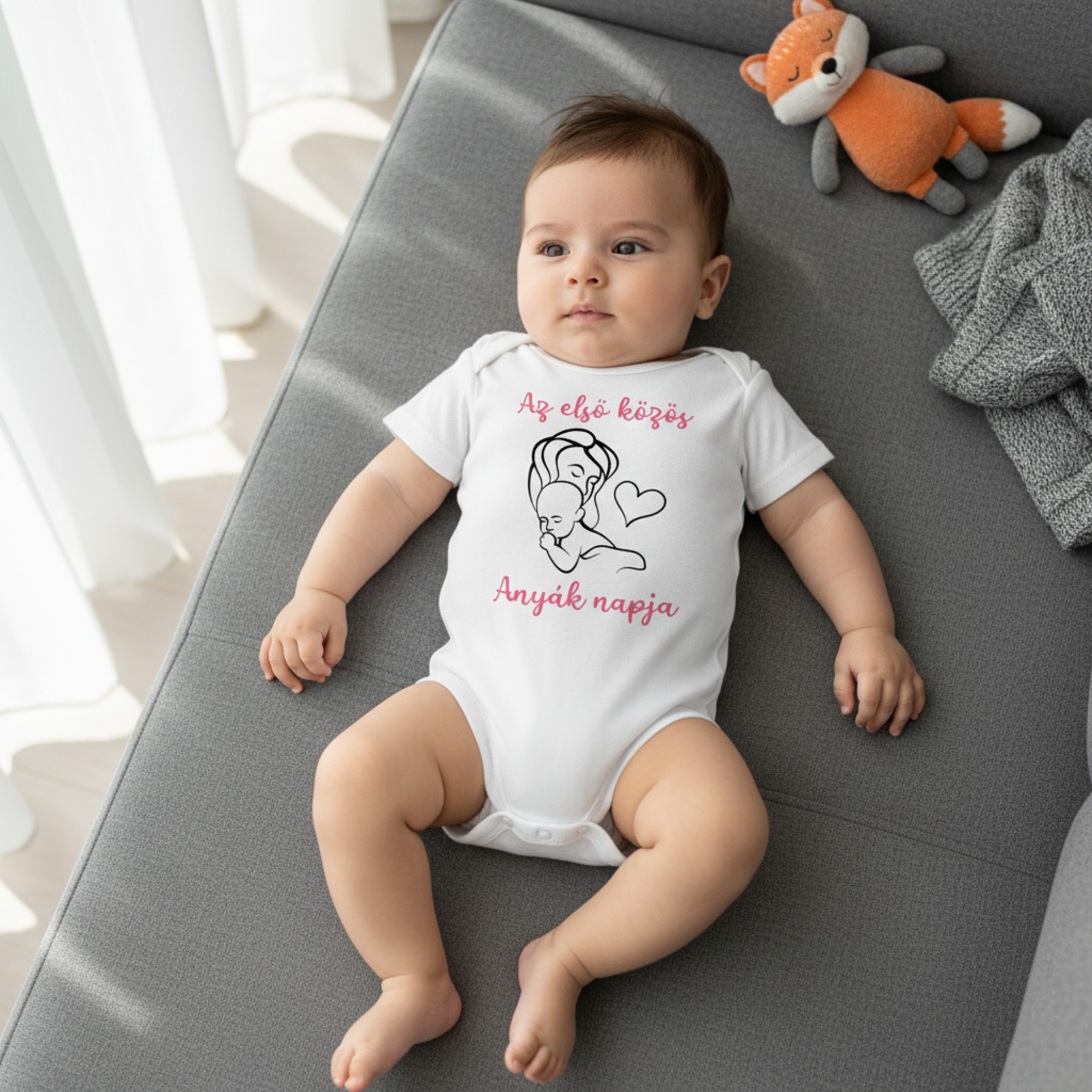 Az első közös anyák napja 2 gyerek body