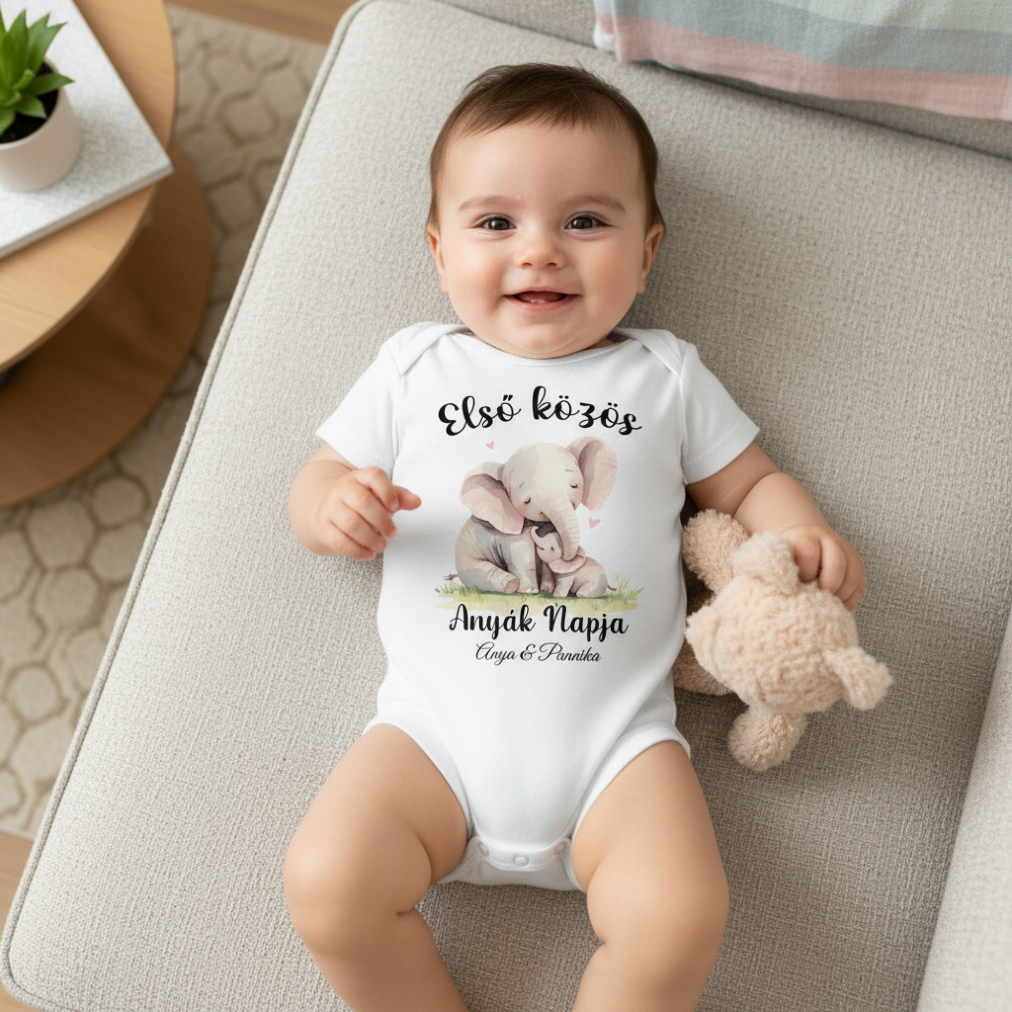 Első közös Anyák napja, elefántokkal, névvel, gyerek body