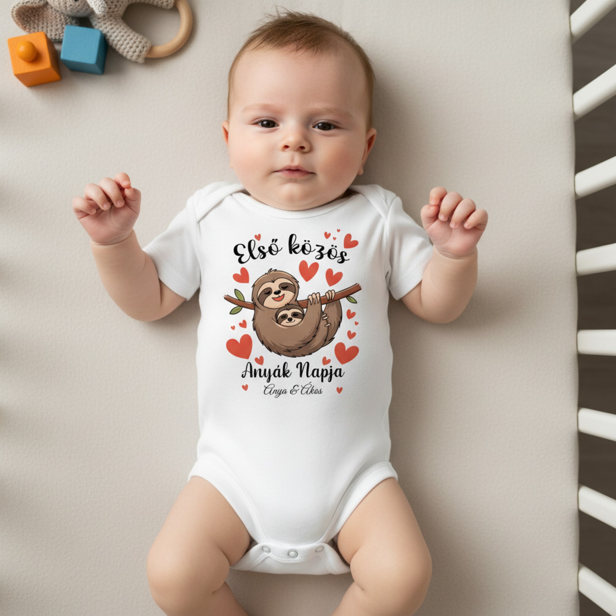 Első közös Anyák napja, lajhárokkal, névvel, gyerek body