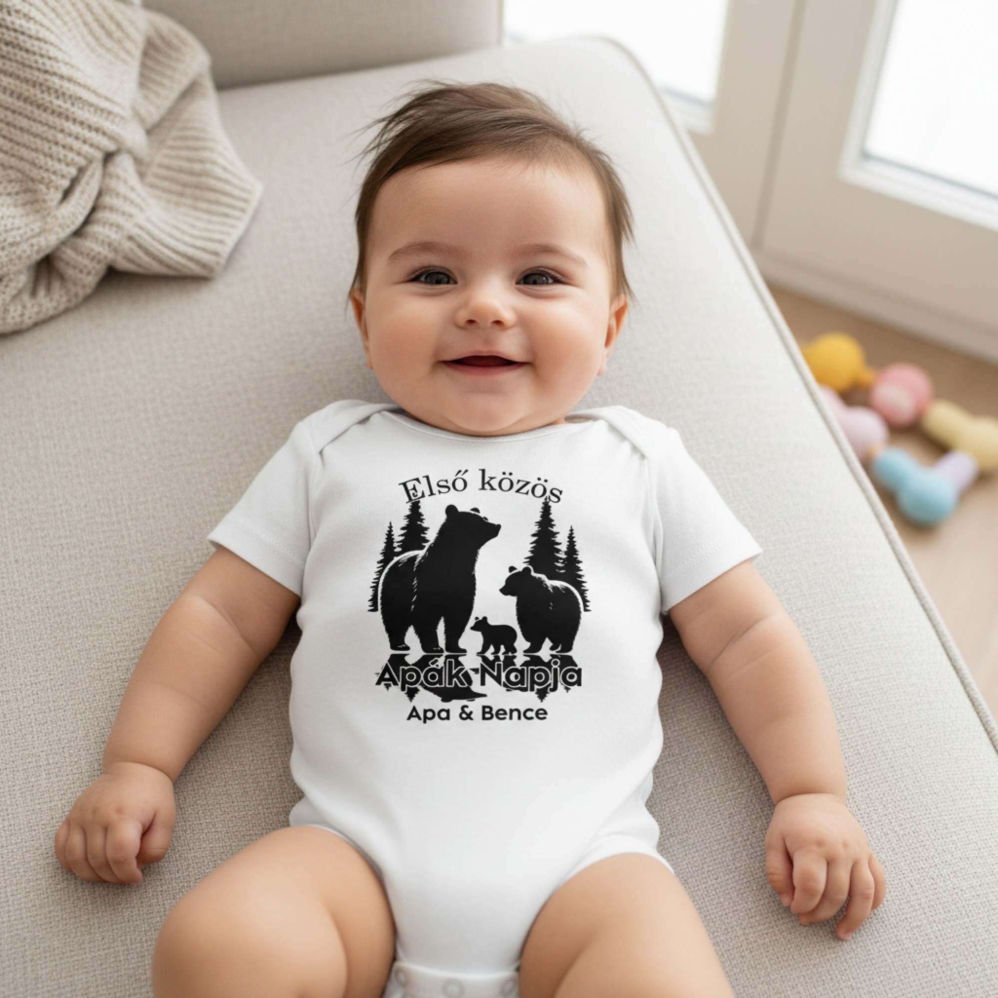 Első közös Apák napja, maci családdal, névvel, gyerek body