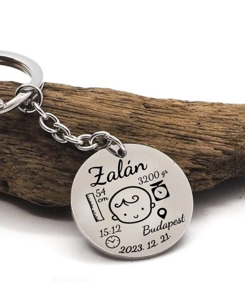Baba emlékőrző kulcstartó, kisfiú babával