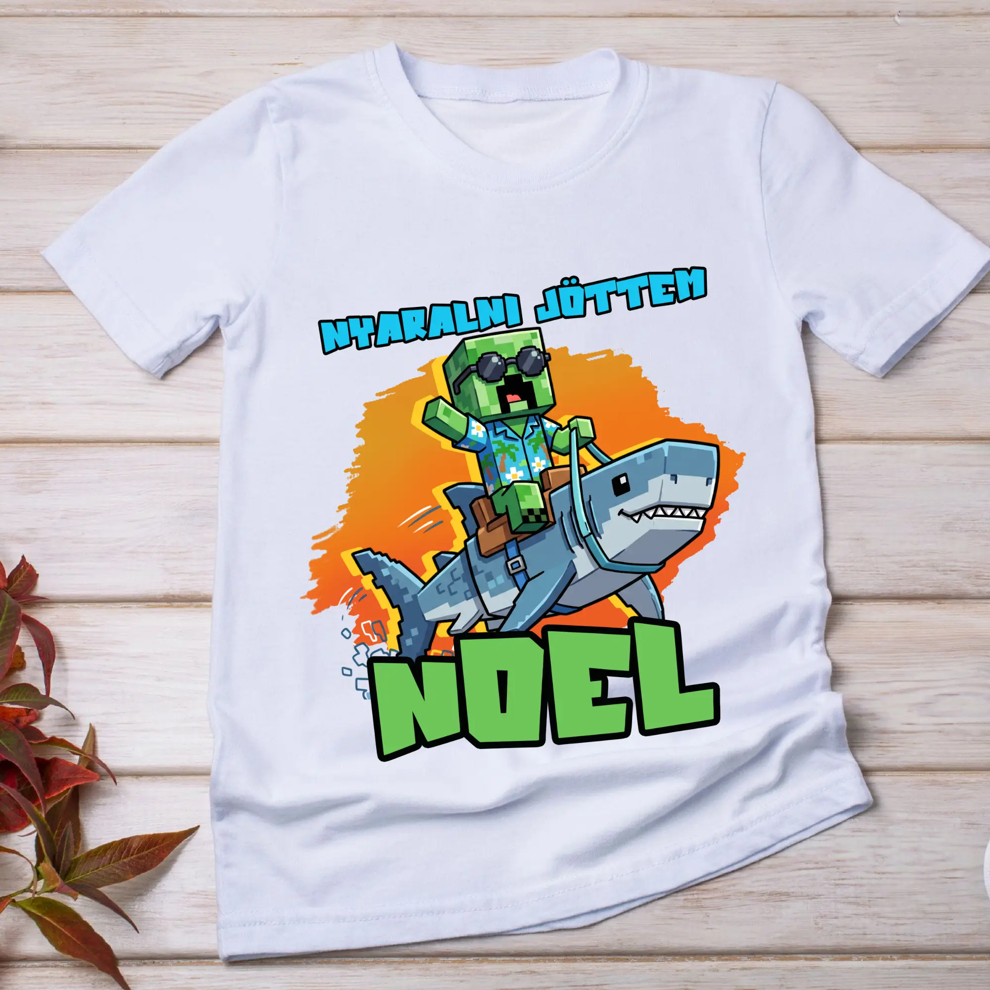 Minecraftos nyaralni jöttem póló, cápával és névvel