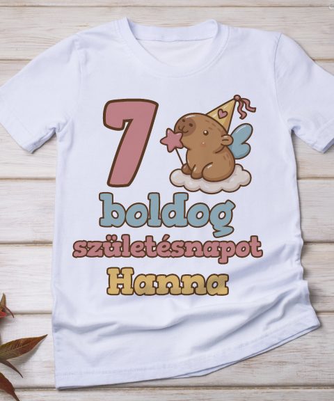 Capybara-s szülinapi póló, névvel, életkorral